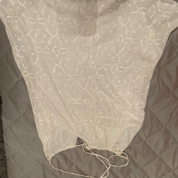 EMBROIDERED ROMPER - Picture 3 of 3